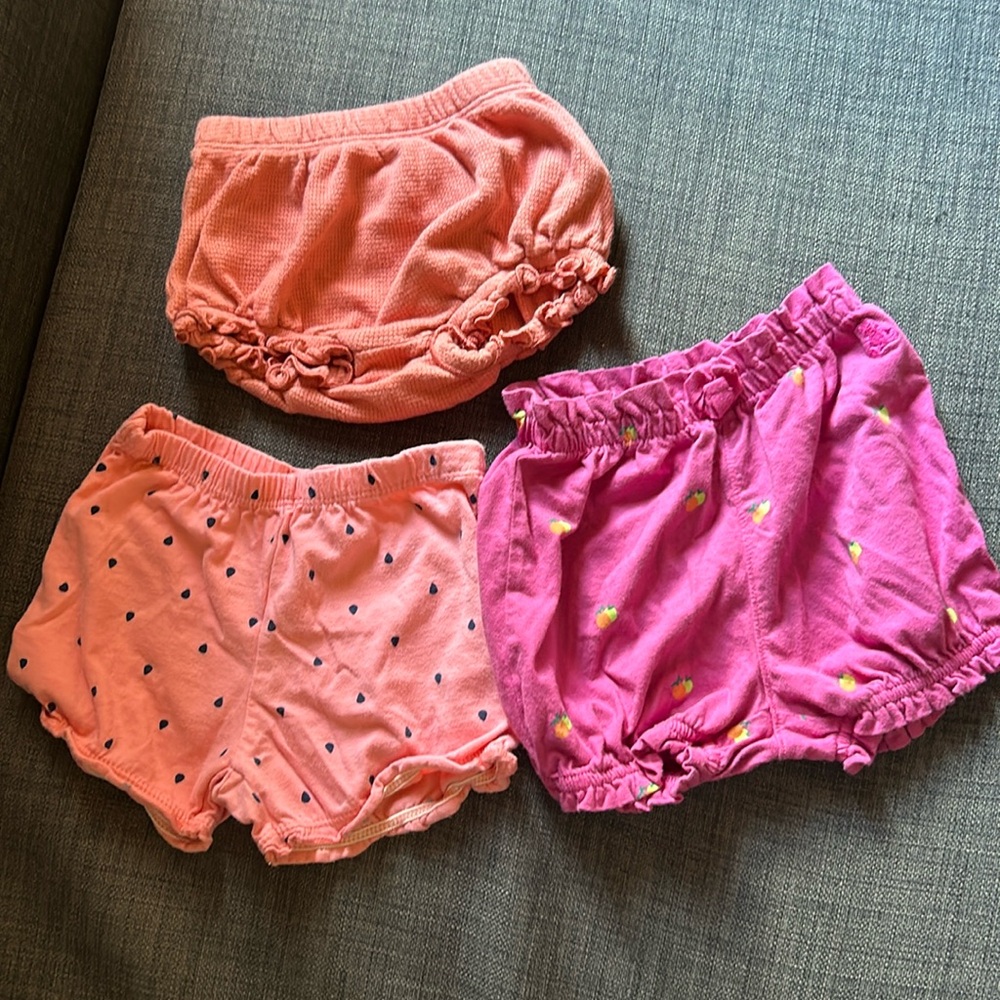 Three pairs of baby girl shorts. Size 6-12 months